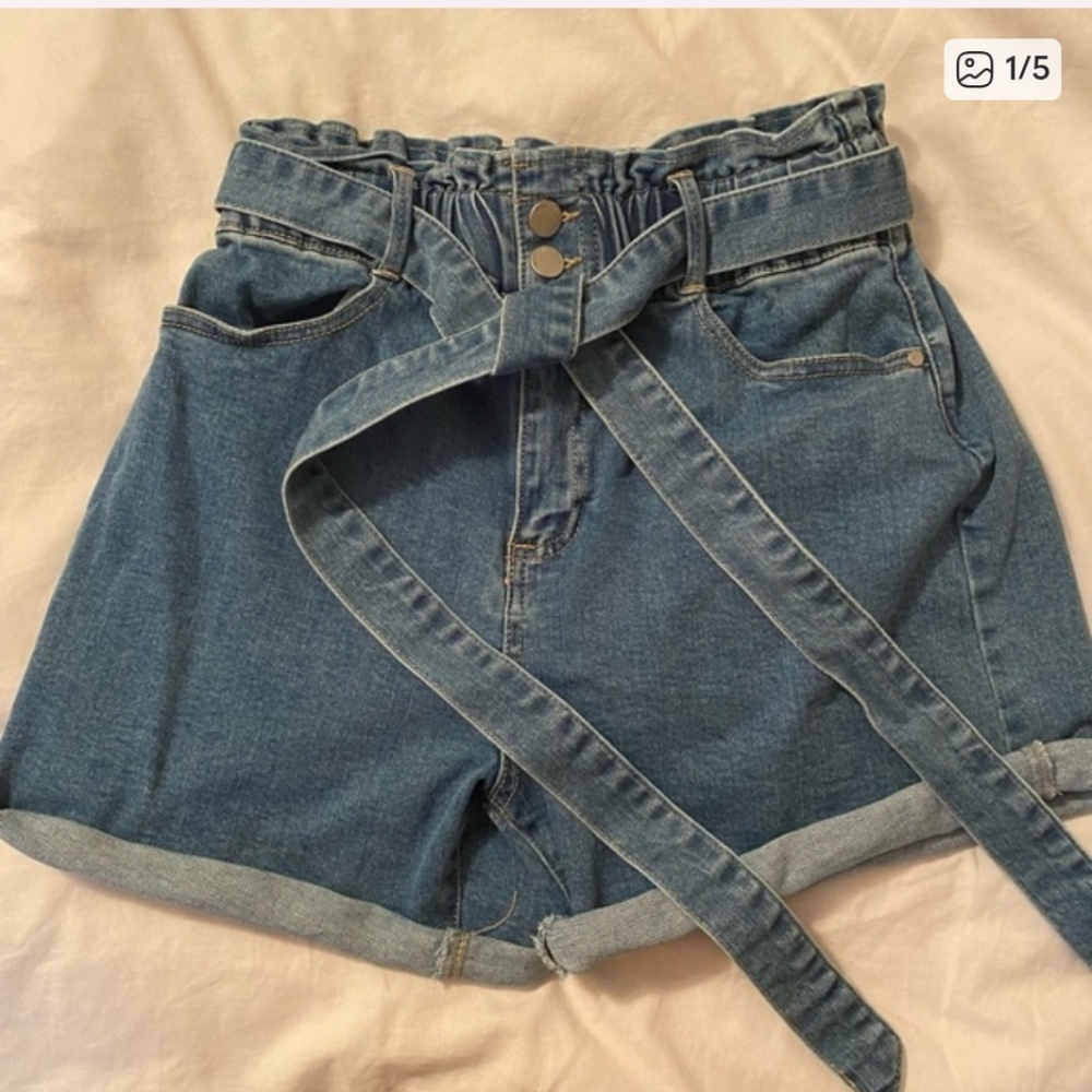 Black Label denim shorts size Medium